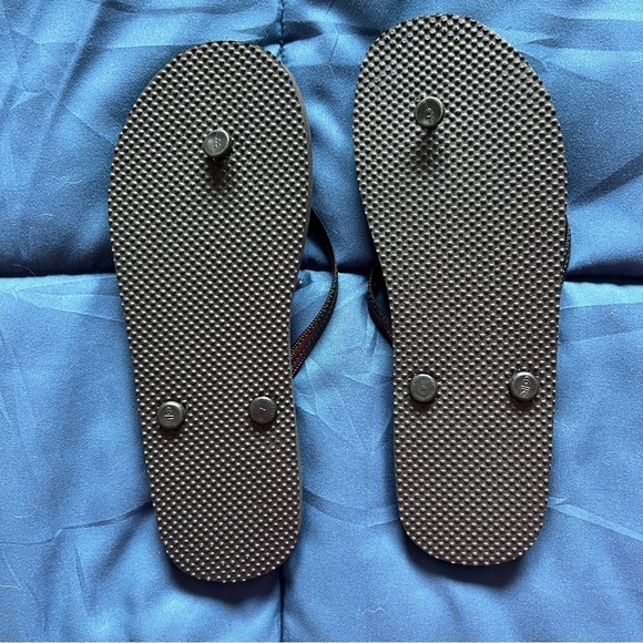 Black Flip Flops - Picture 2 of 2